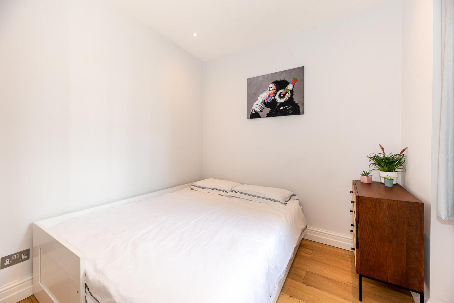 2-Bedroom Victorian Apartment In Kensington Лондон Екстер'єр фото