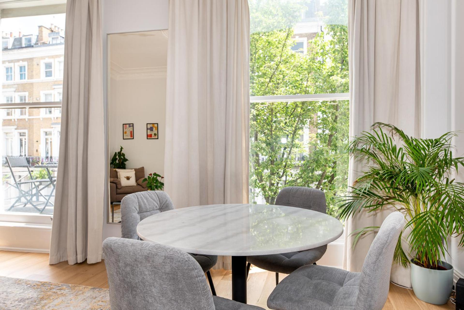2-Bedroom Victorian Apartment In Kensington Лондон Екстер'єр фото